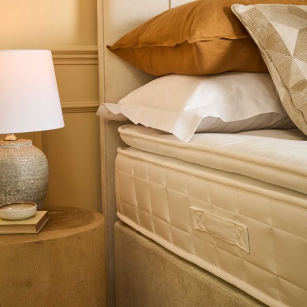 LR Boutique Hotel Collection BEAUMONT BOUTIQUE PILLOW TOP semi dressed Petra HB Classic base in Kyoto Stone landscape border detail shot