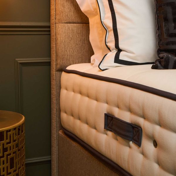 LR Signature Hotel Collection WOOLSLEEPER semi dressed handle detail shot Grace HB Classic base in Panaz Marna Hessian
