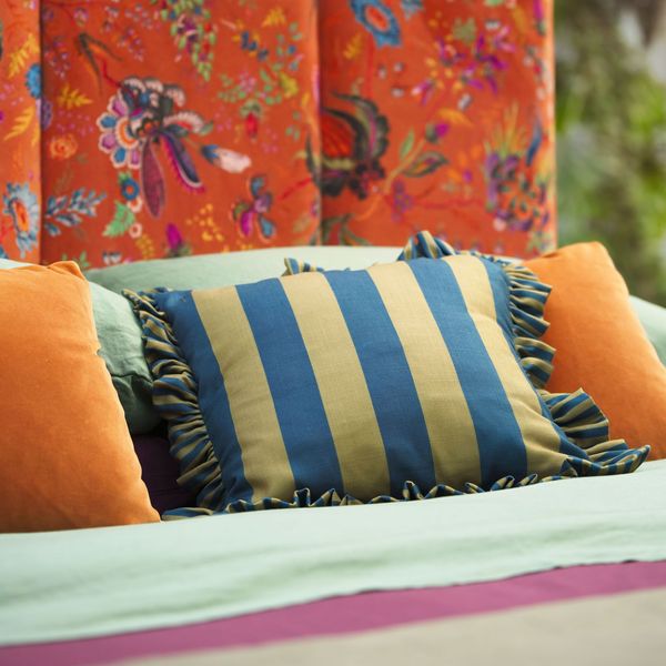 Wonderland Orange portrait cameo harmony2