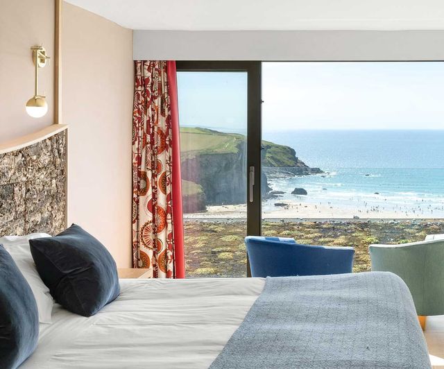 Spacious Sea View 9 2